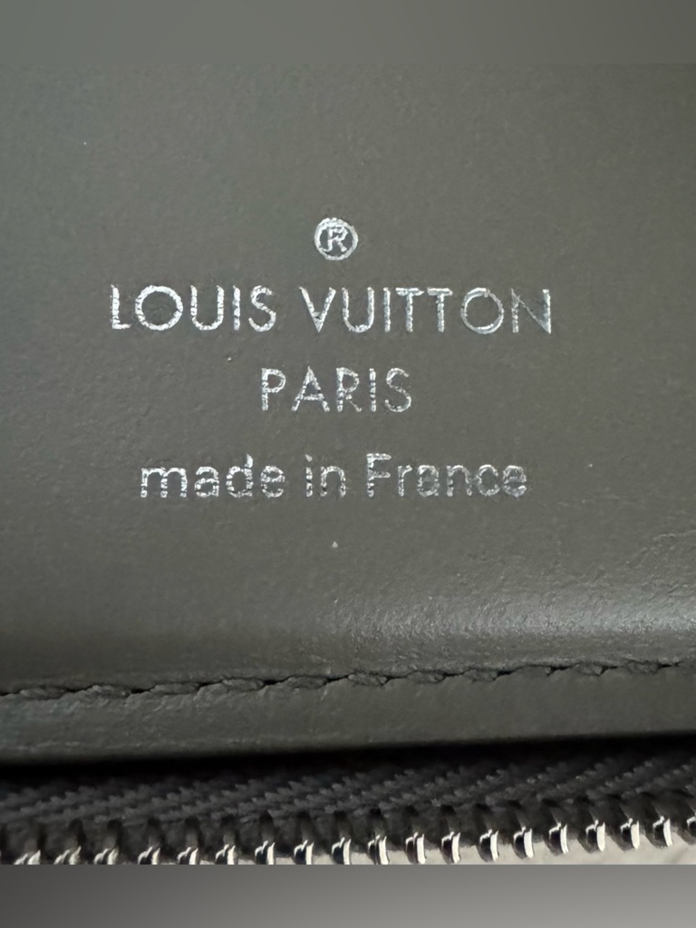 LOUIS VUITTON Mahina Leather Galet Gray Compact Wallet Metallic Sheen - Picture 8 of 8